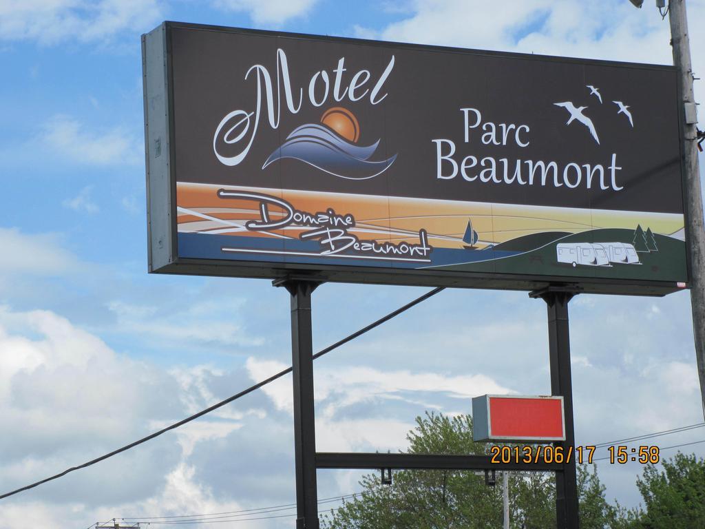 Motel Parc Beaumont Inc. Εξωτερικό φωτογραφία