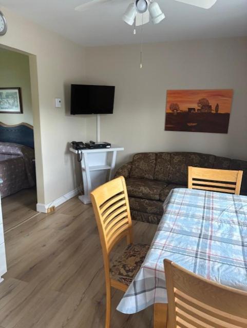 Motel Parc Beaumont Inc. Εξωτερικό φωτογραφία