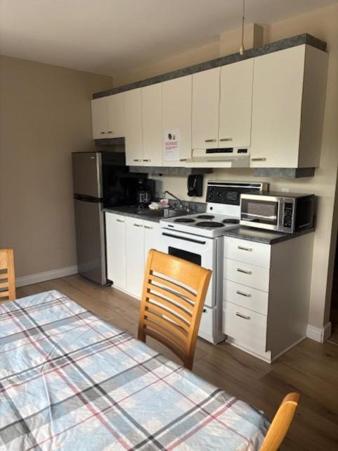 Motel Parc Beaumont Inc. Εξωτερικό φωτογραφία